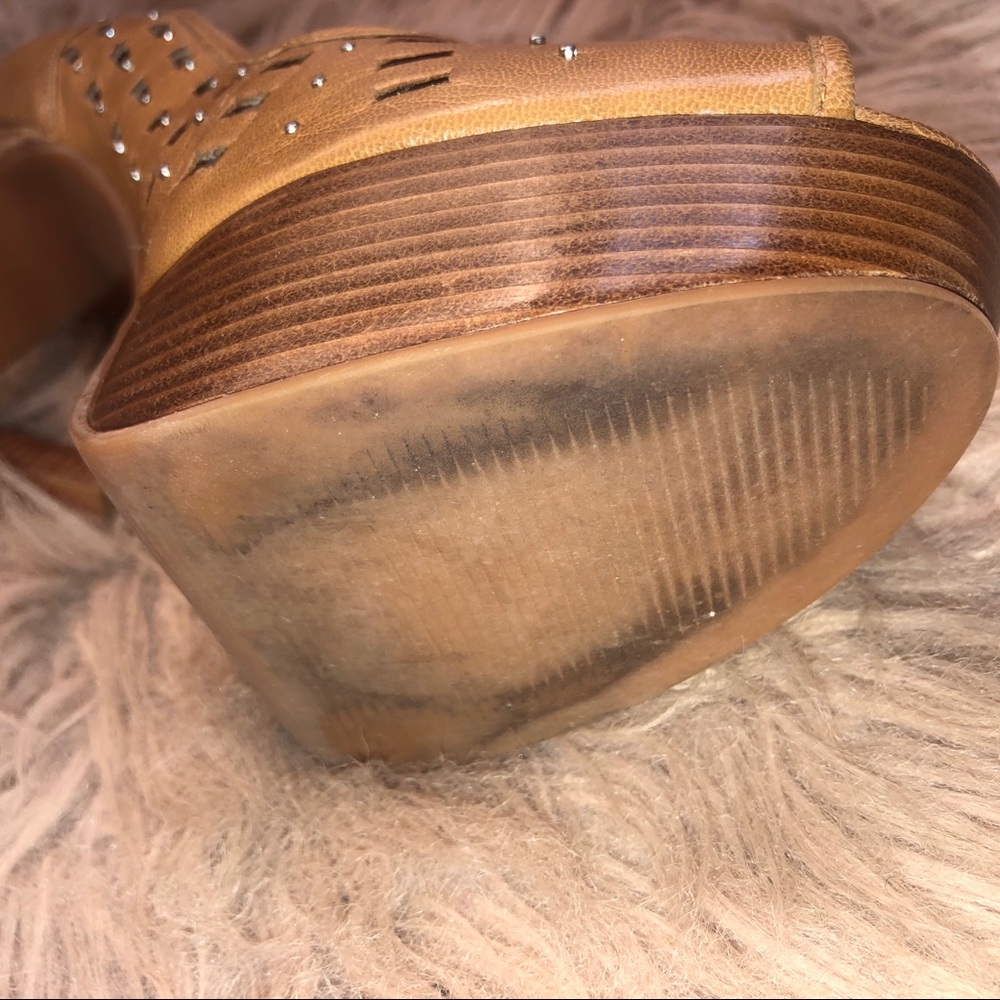 MK - Picture 5 of 5